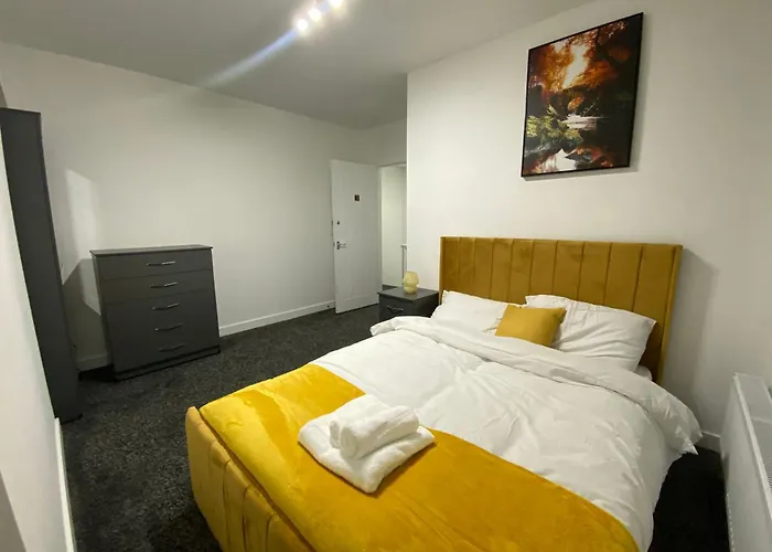 Cozy 4 Bedroom House In The Heart Of Liverpool