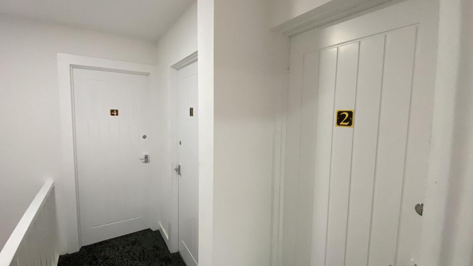 Апартаменты Cozy 4 Bedroom House In The Heart Of